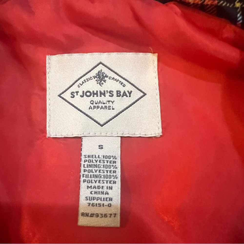 St. John's Bay Tartan Quilted Vest Size Small - Picture 3 of 6